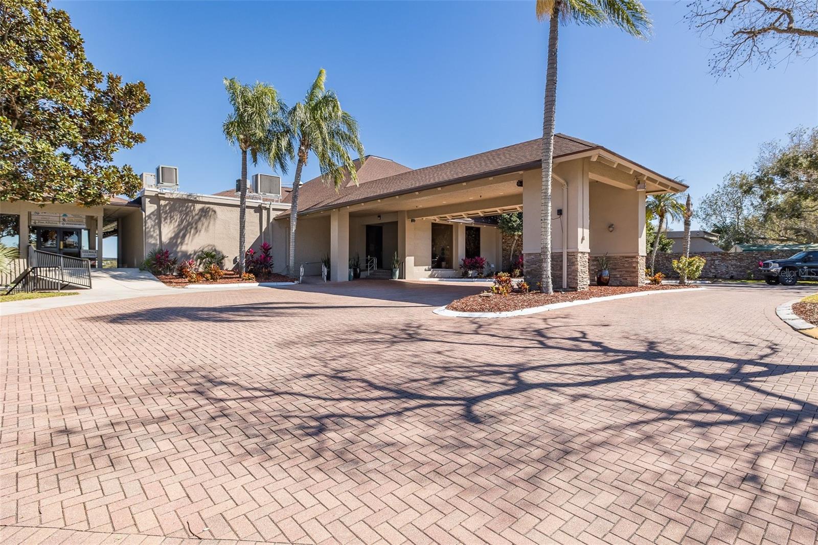 2721 NORTHRIDGE DR E — photo 28