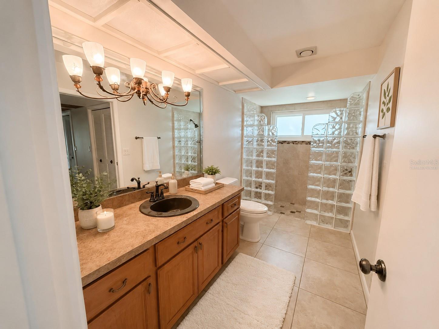 2721 NORTHRIDGE DR E — photo 12
