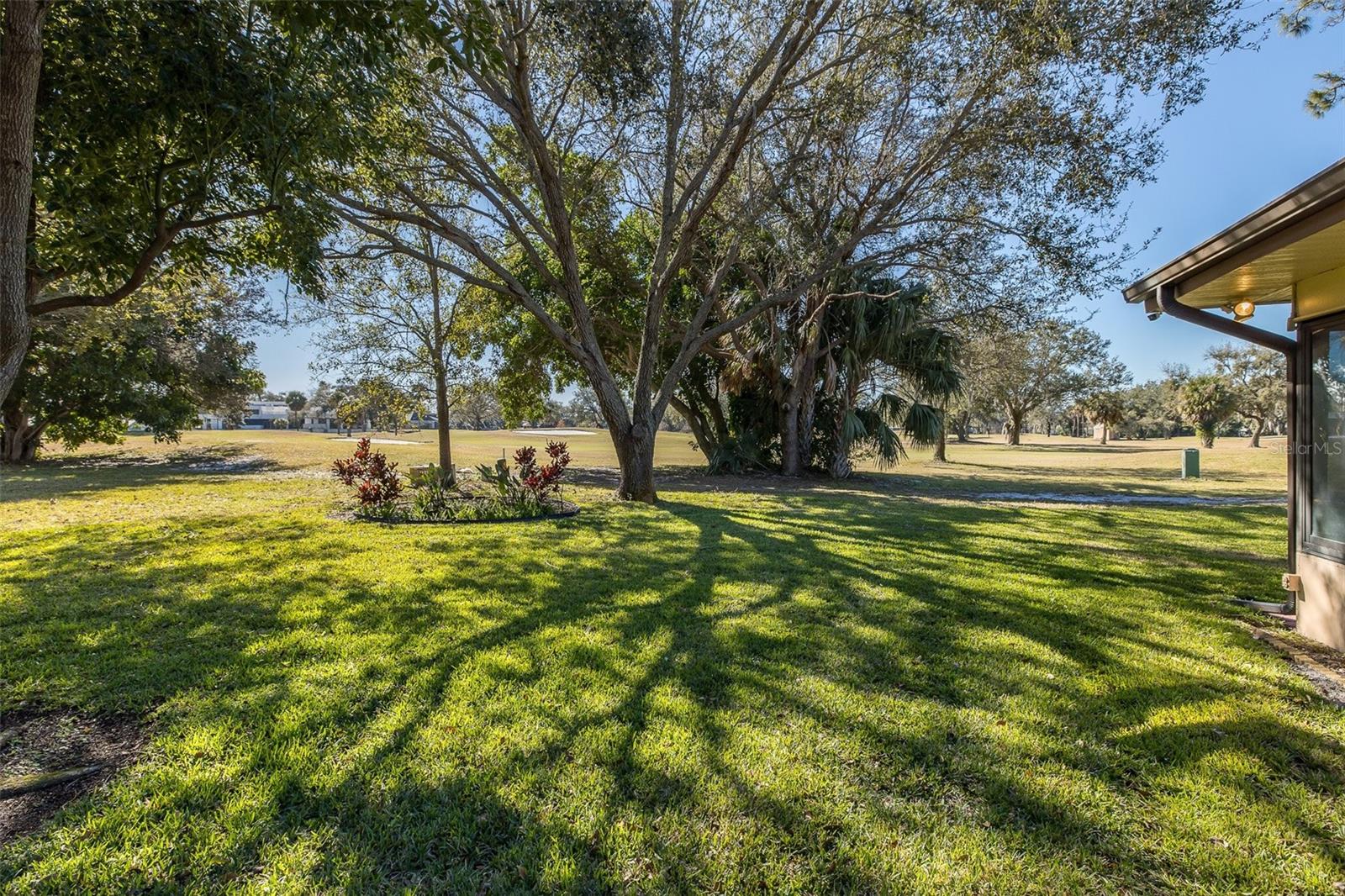 2721 NORTHRIDGE DR E — photo 22