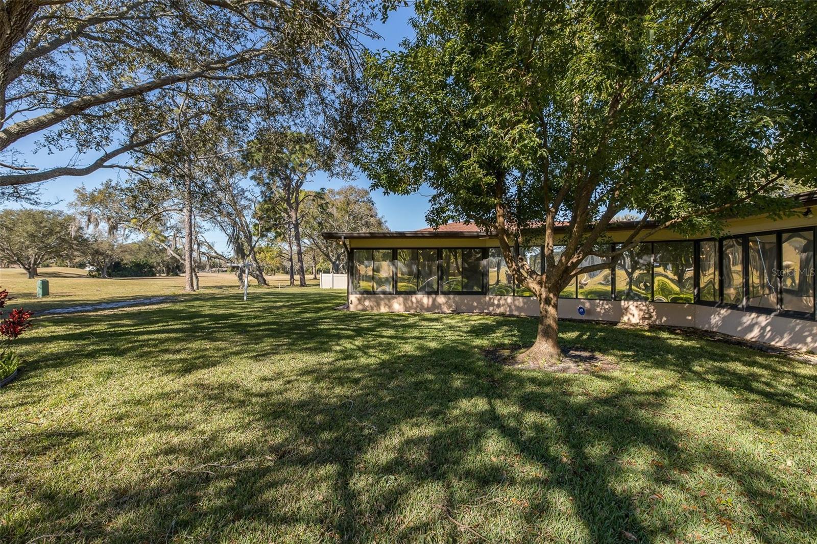 2721 NORTHRIDGE DR E — photo 23