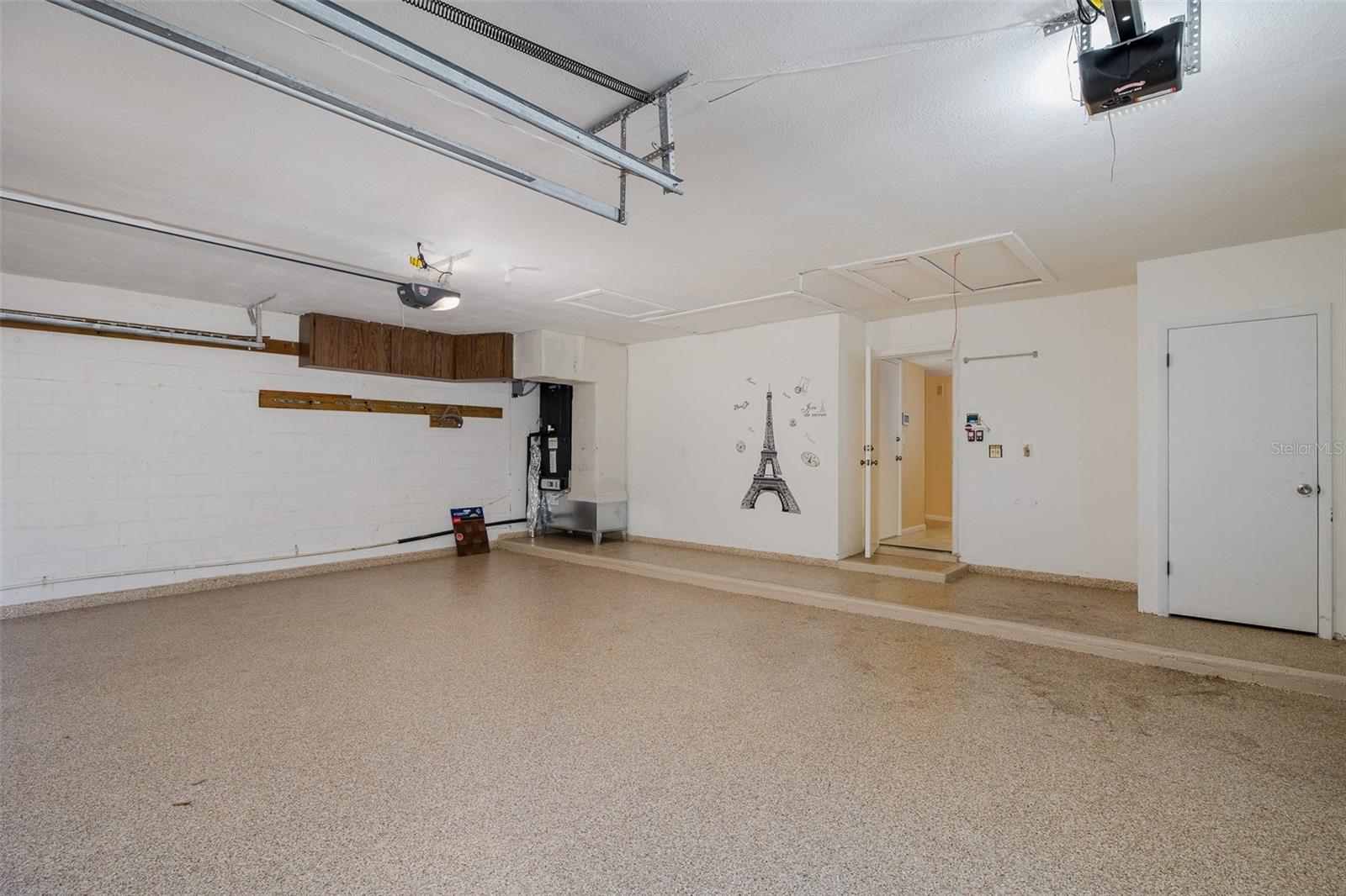 2721 NORTHRIDGE DR E — photo 17