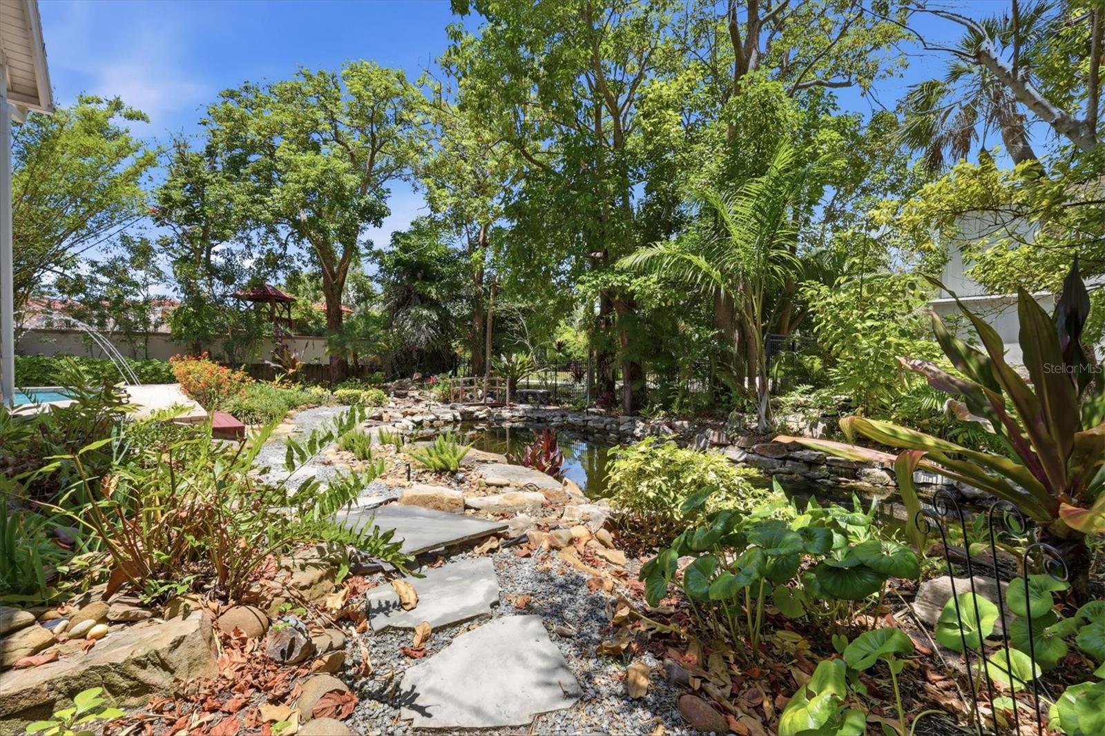 1351 DIXIE LEE LN — photo 34