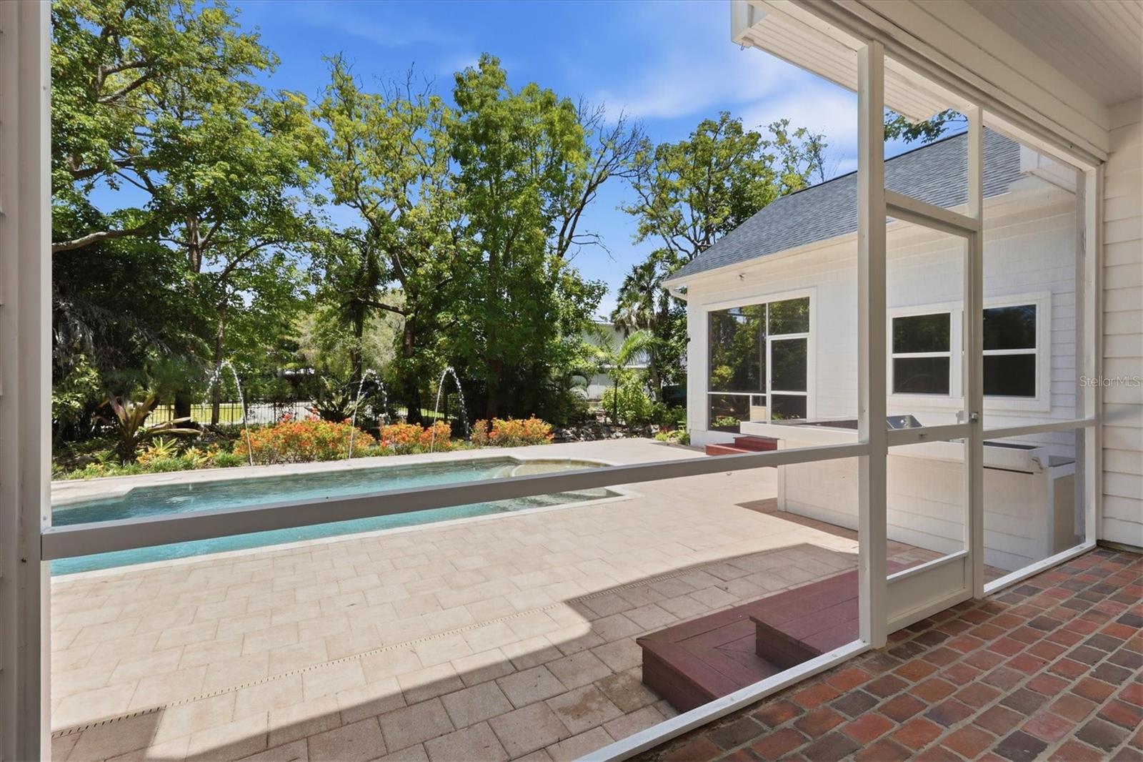 1351 DIXIE LEE LN — photo 29