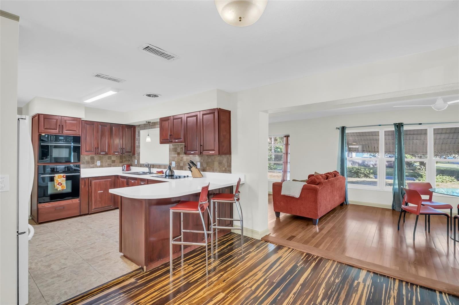 1182 NORWOOD AVE — photo 23