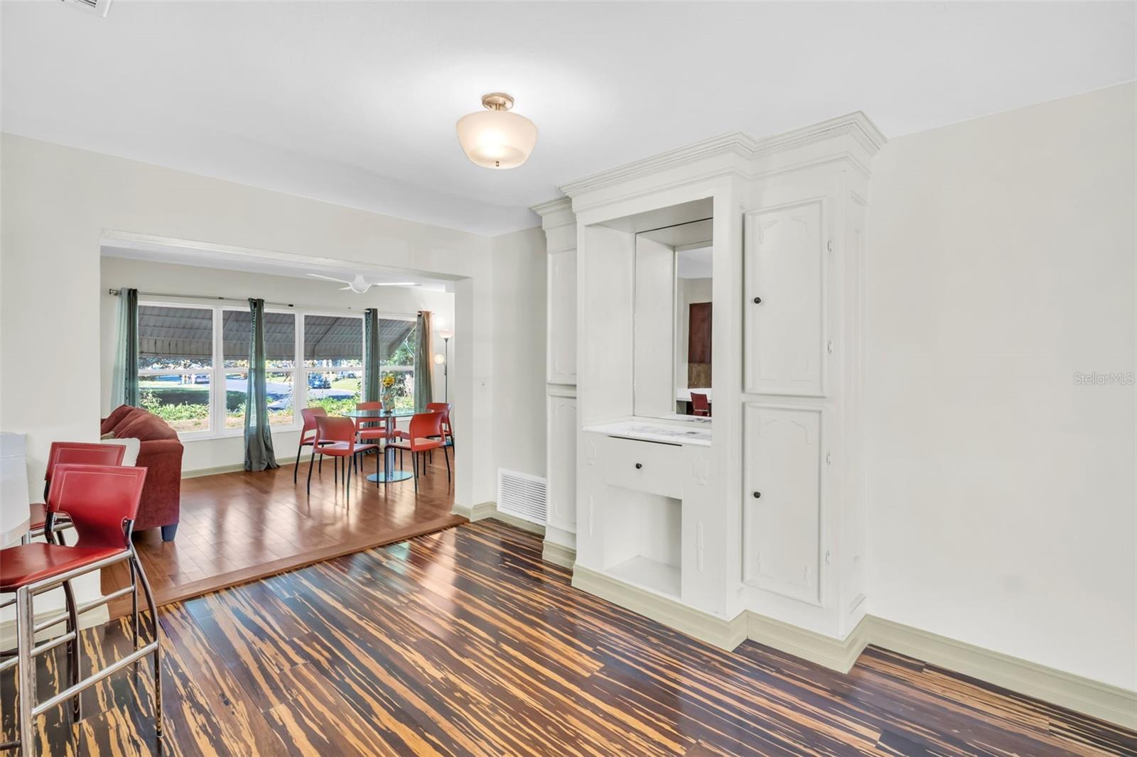 1182 NORWOOD AVE — photo 26
