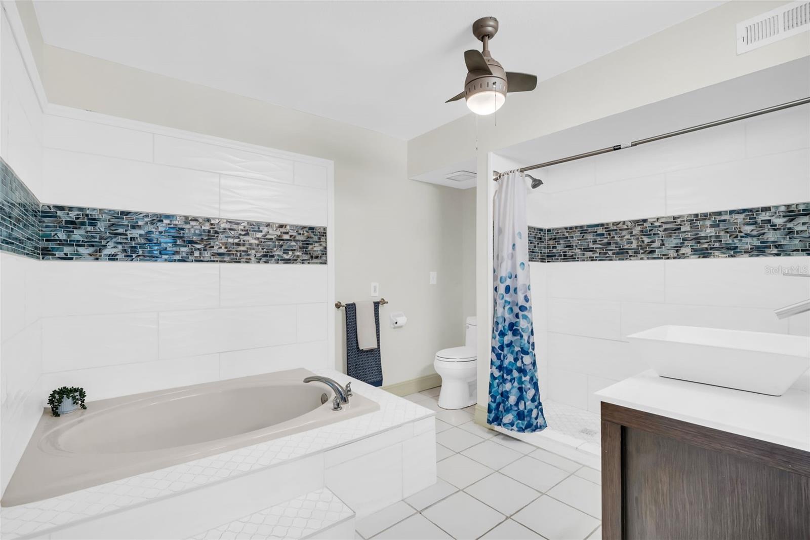 1182 NORWOOD AVE — photo 5