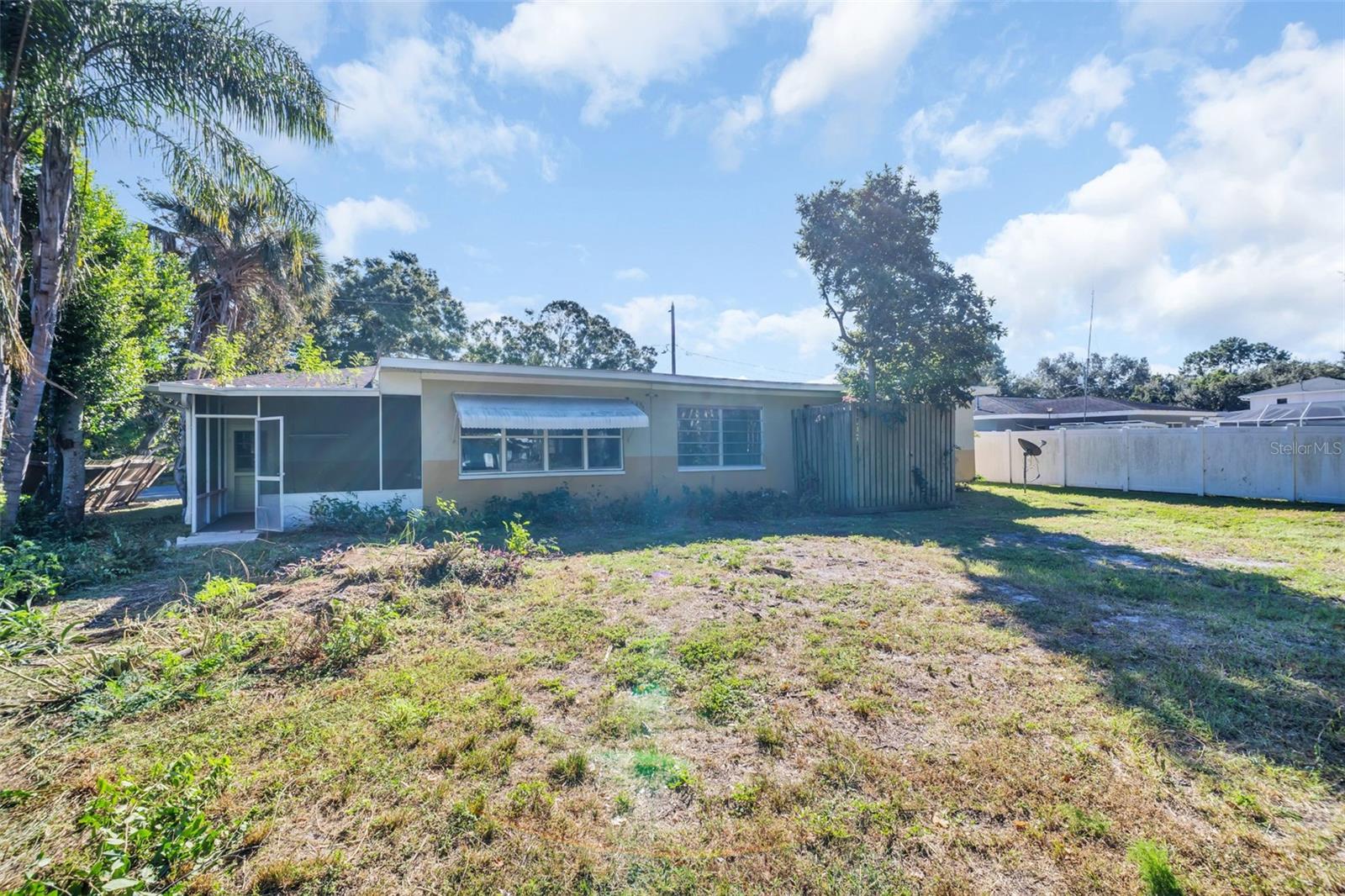 1182 NORWOOD AVE — photo 45