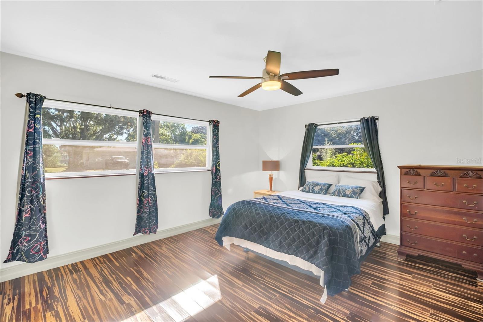 1182 NORWOOD AVE — photo 14