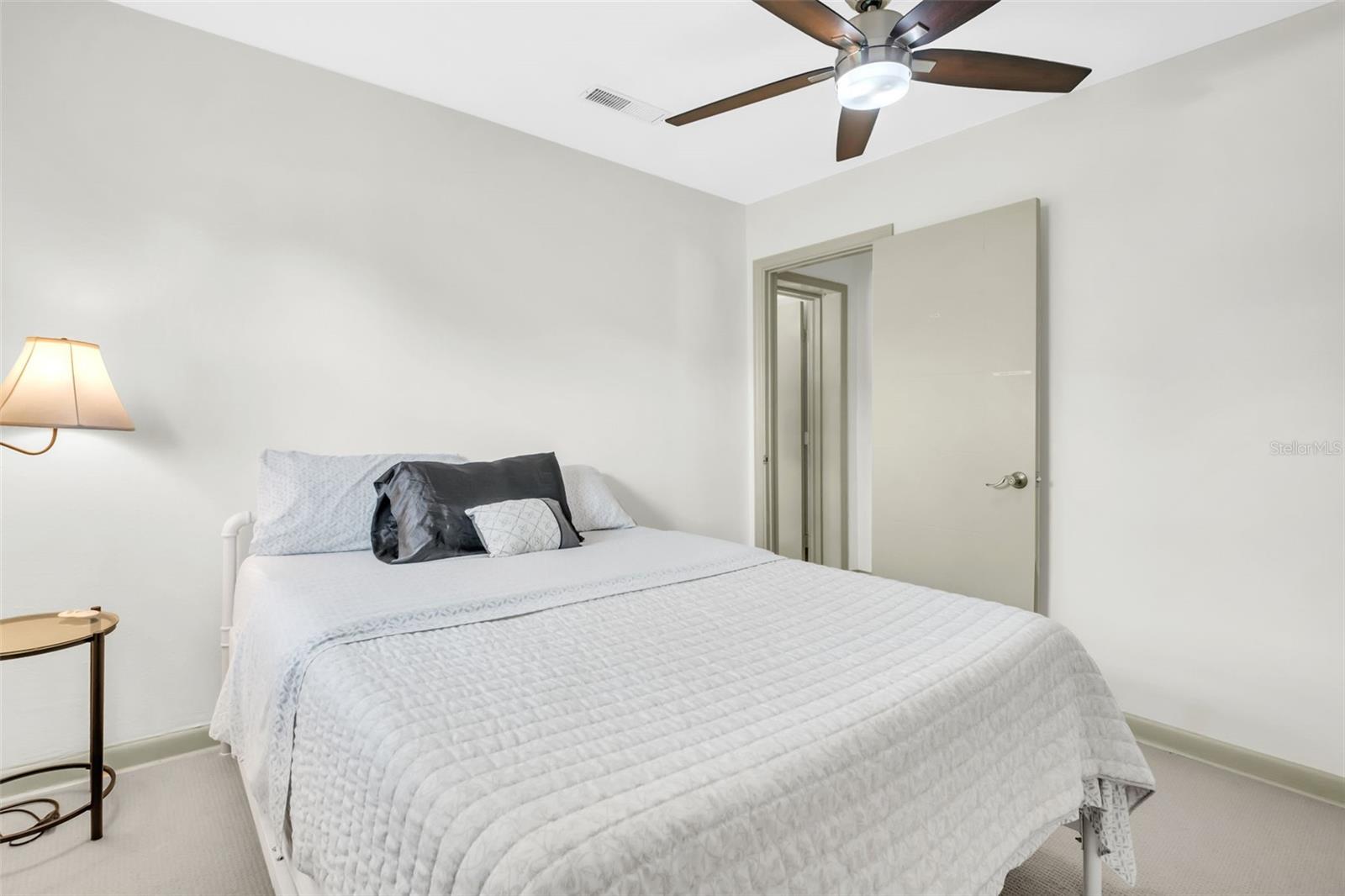 1182 NORWOOD AVE — photo 18