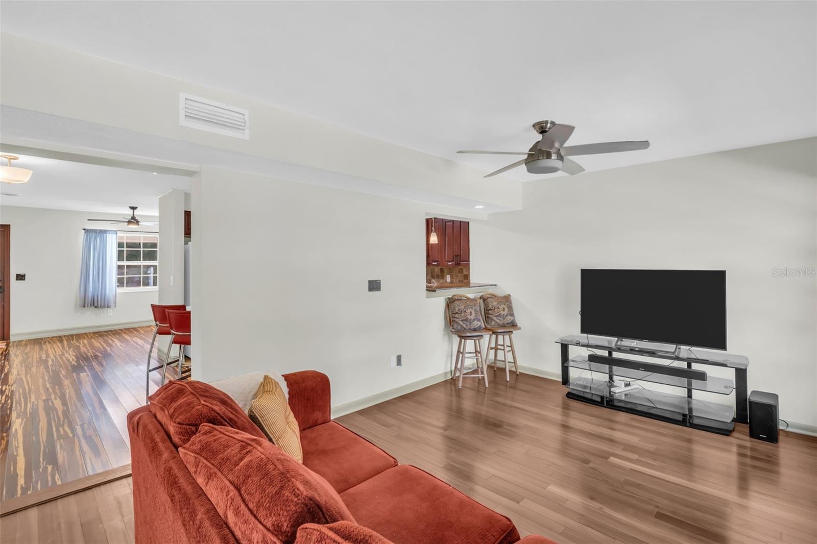 1182 NORWOOD AVE — photo 32