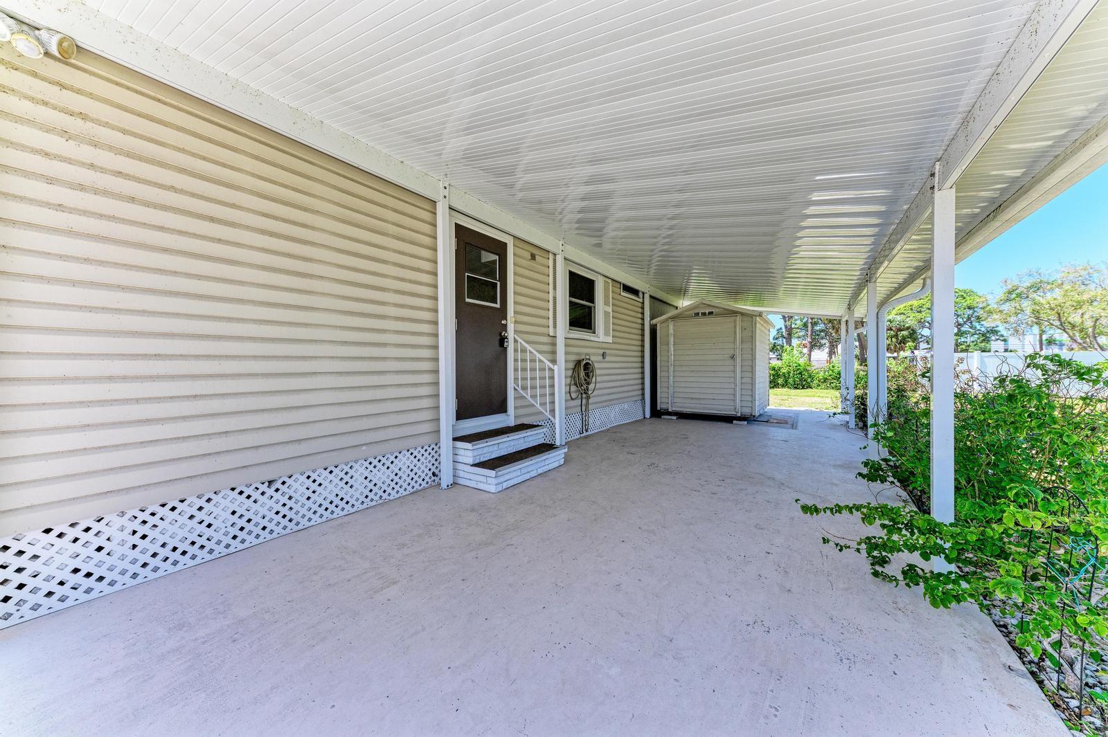 348 TROPIC DR — photo 23