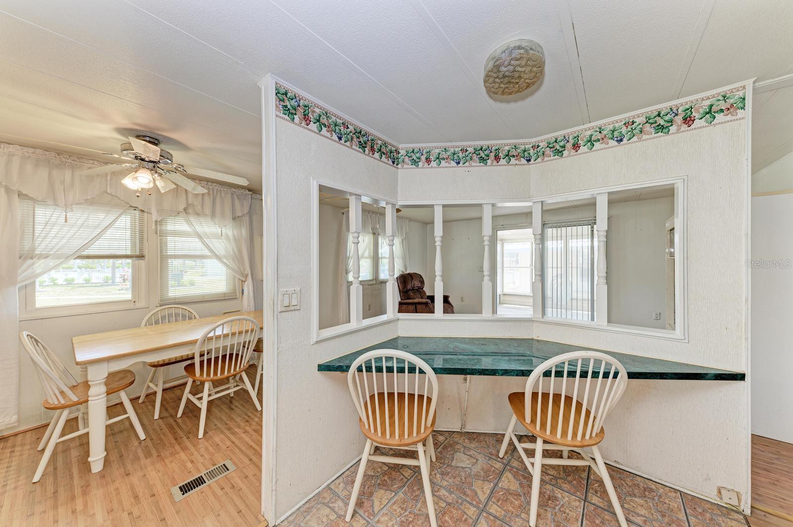 348 TROPIC DR — photo 12