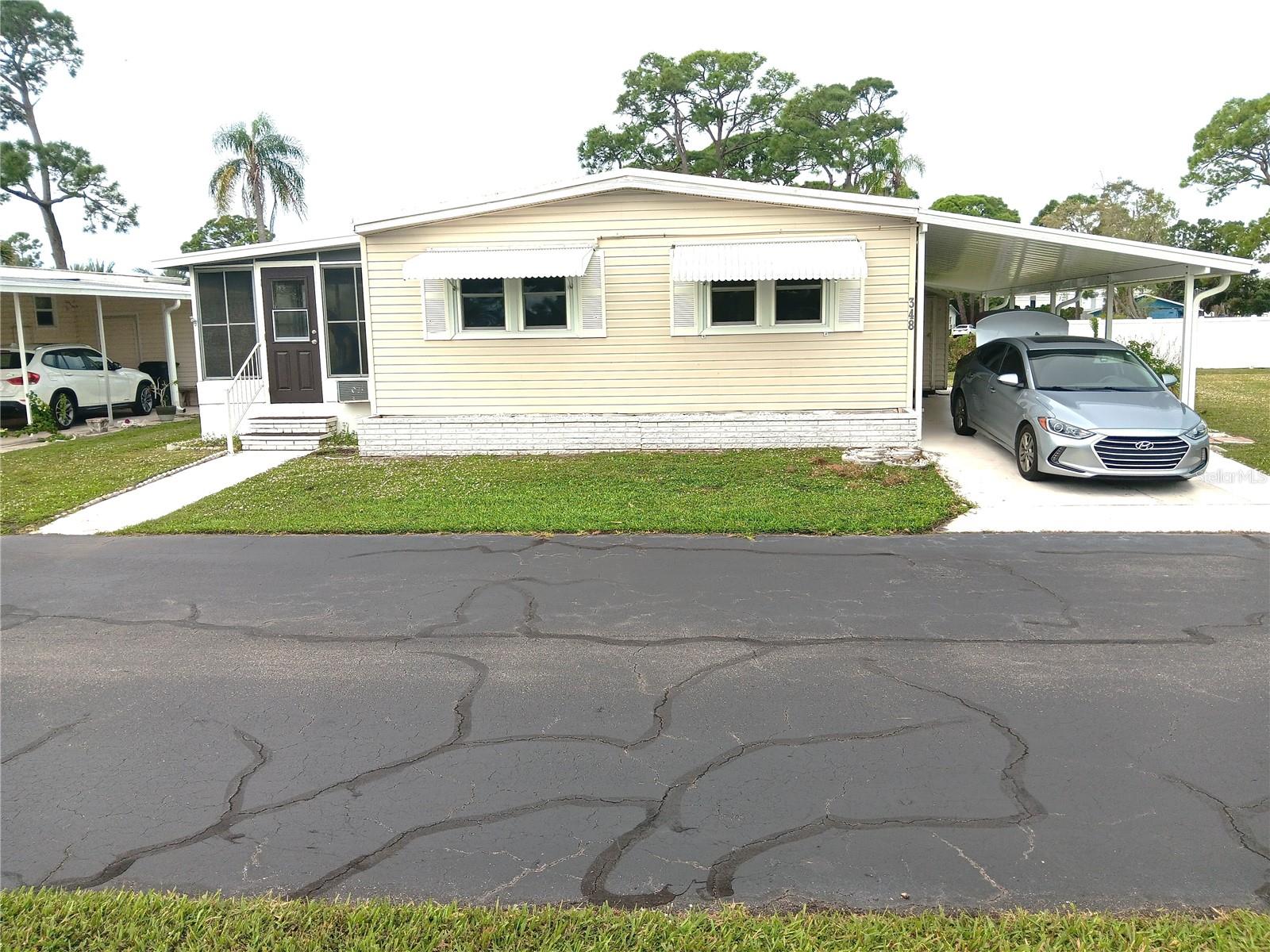 348 TROPIC DR — photo 3