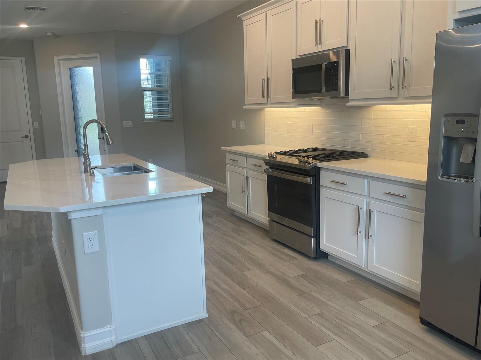 4596 ALMADA LN — photo 7