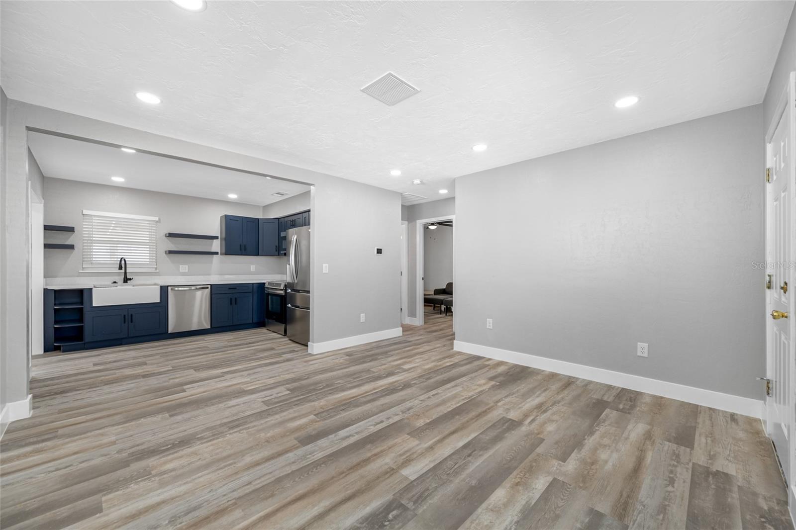 340 79TH AVE — photo 4