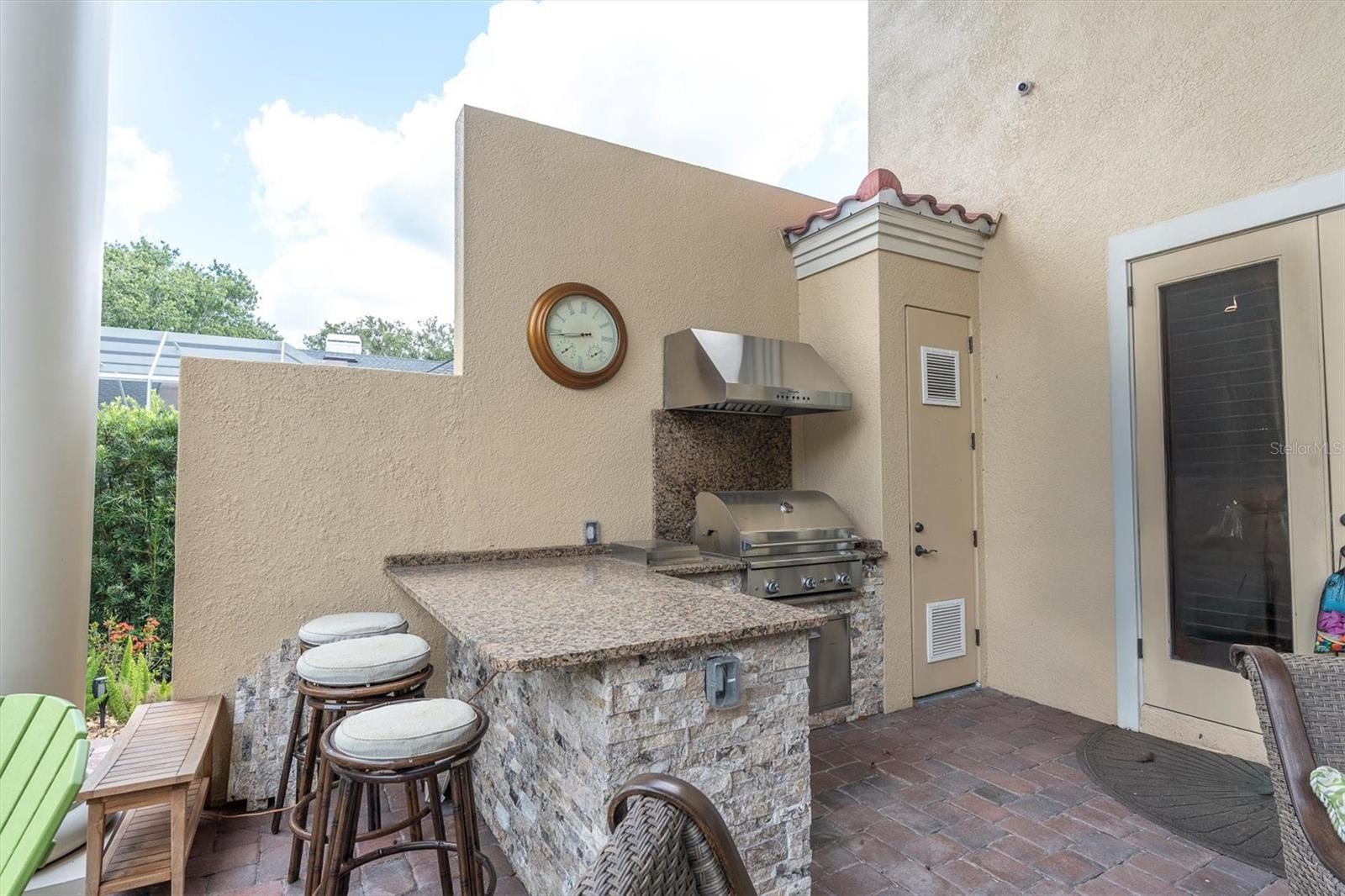 2861 ROEHAMPTON CLOSE — photo 69