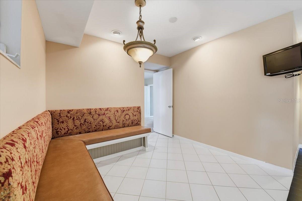 2713 CHAMBRAY LN — photo 13