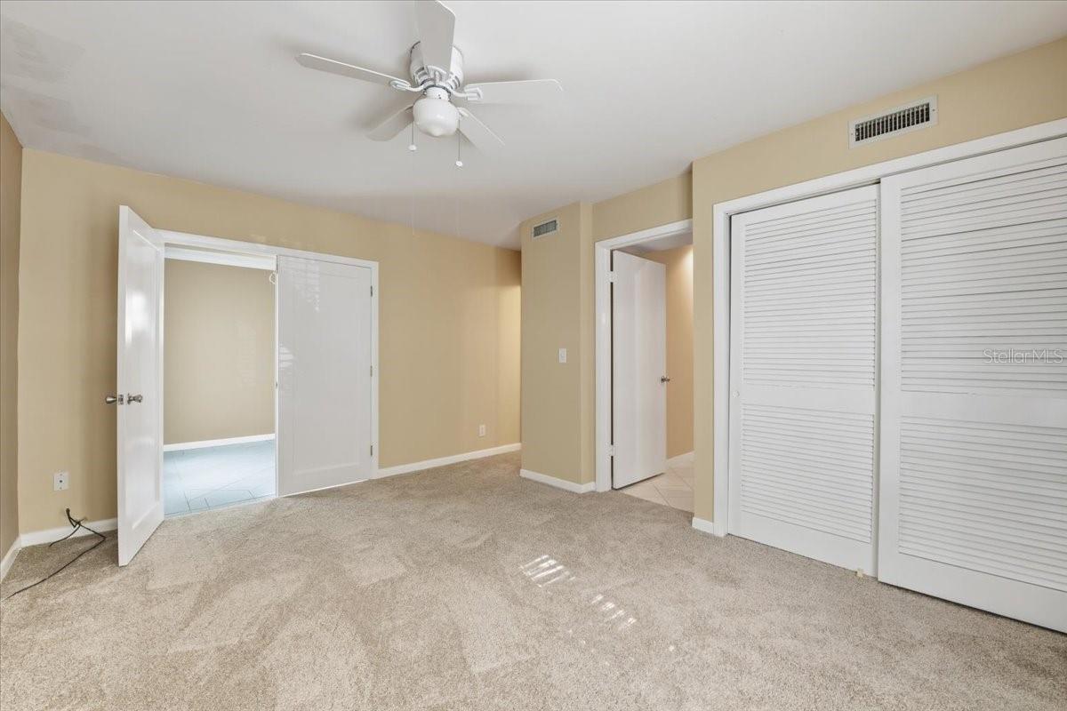 2713 CHAMBRAY LN — photo 36