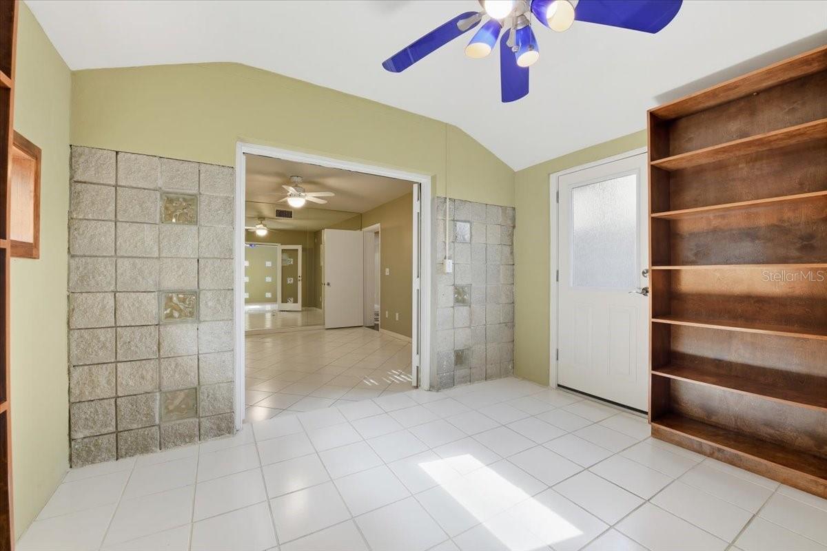 2713 CHAMBRAY LN — photo 24