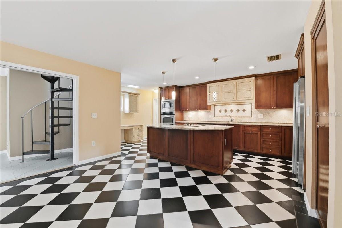 2713 CHAMBRAY LN — photo 17