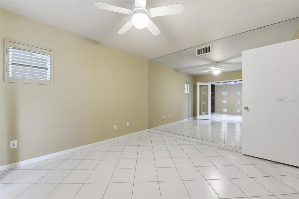 2713 CHAMBRAY LN — photo 29