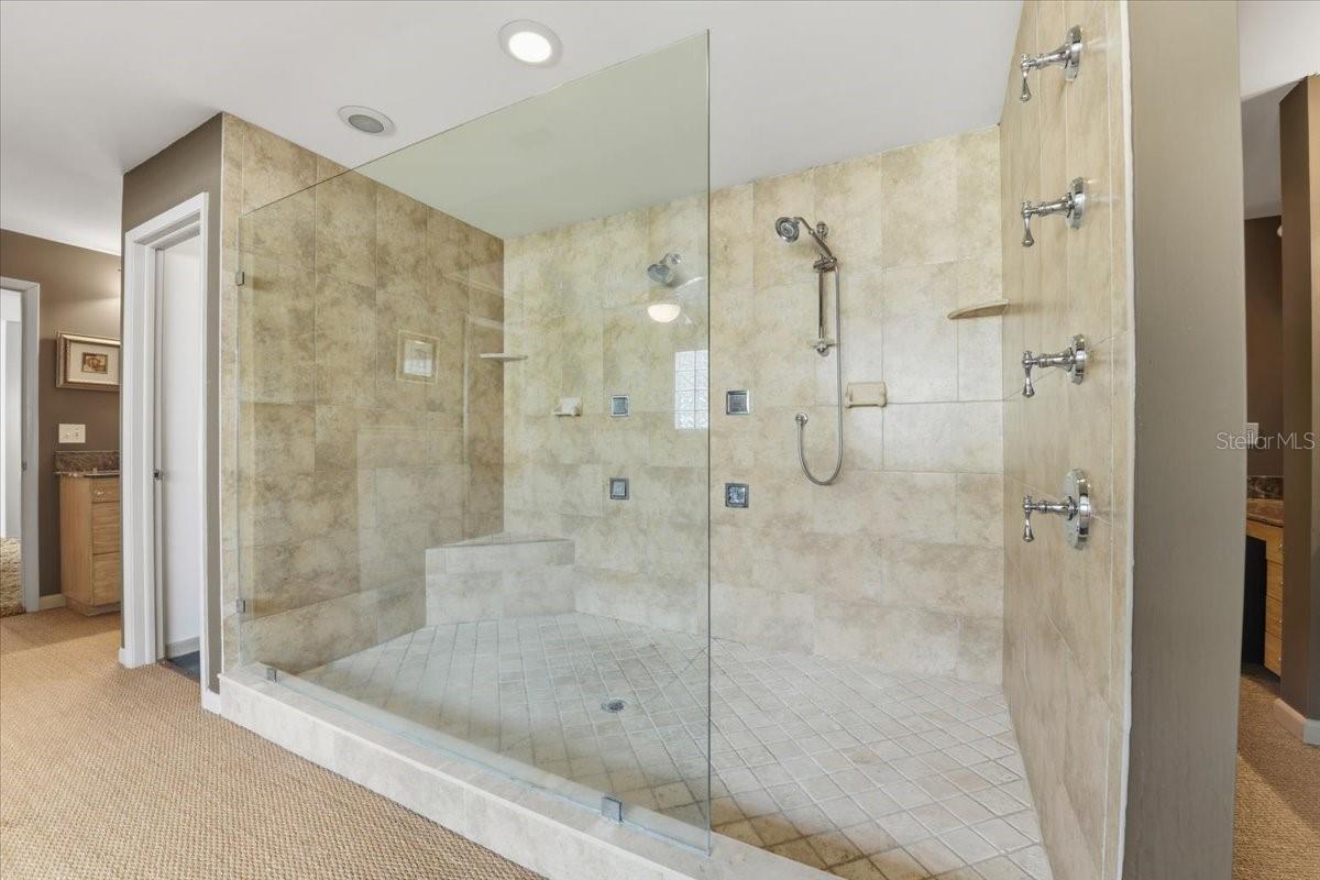 2713 CHAMBRAY LN — photo 45