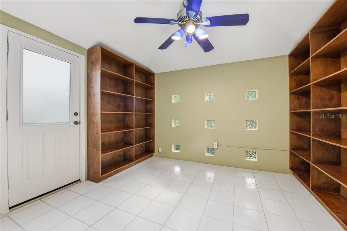 2713 CHAMBRAY LN — photo 25