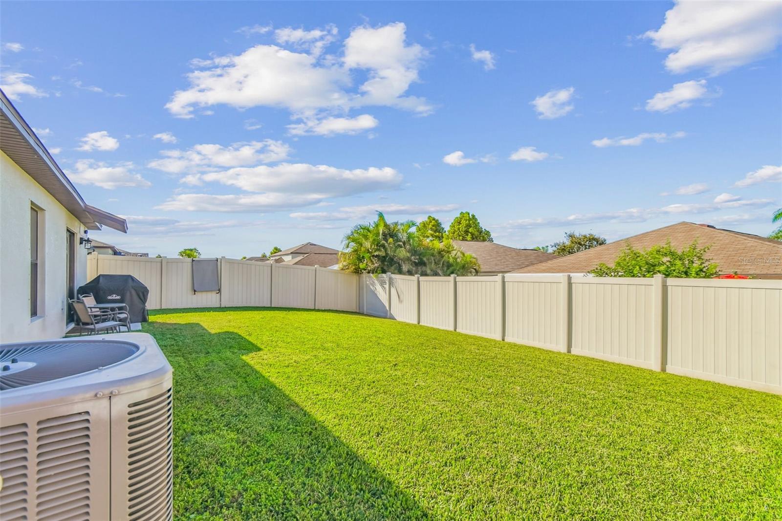 10112 ROSEMARY LEAF LN — photo 32