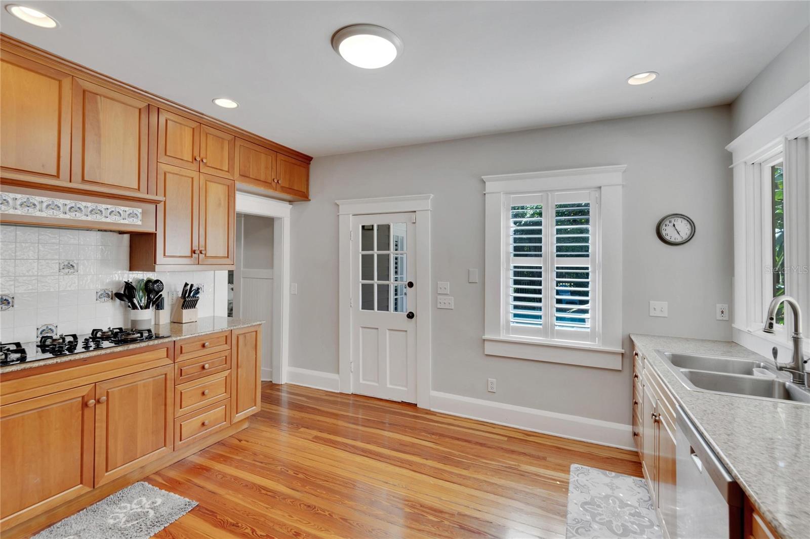 3006 W HARBOR VIEW AVE — photo 17