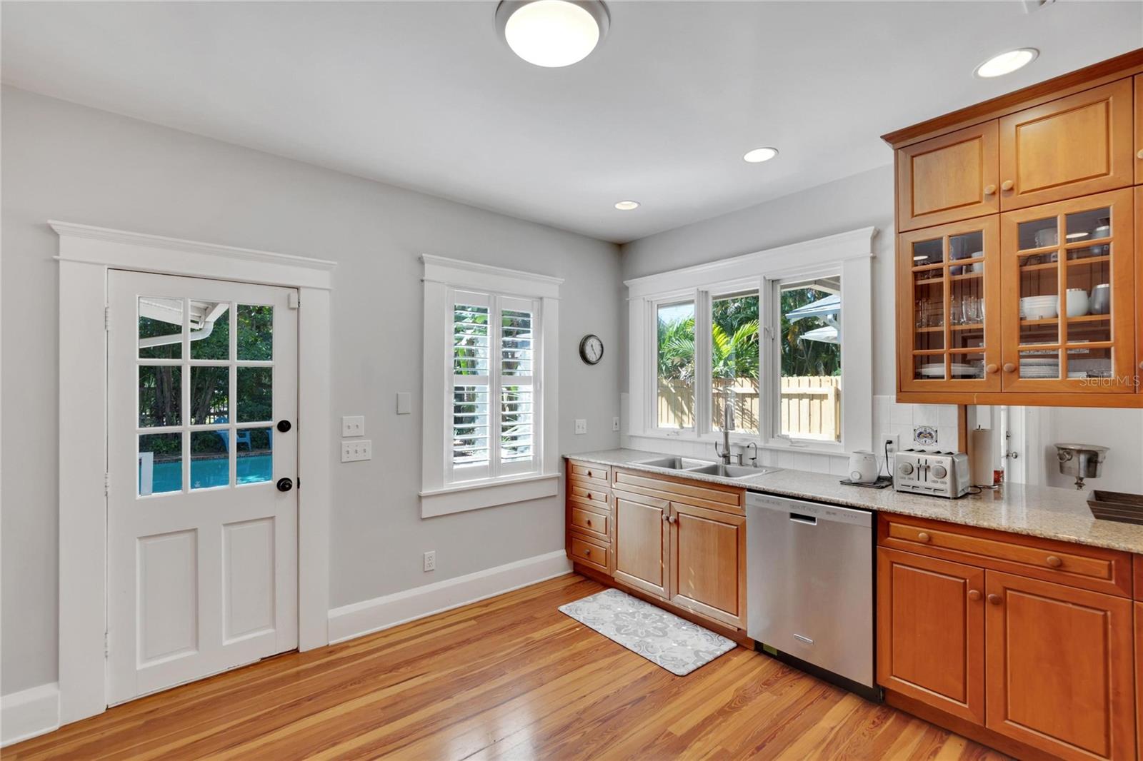 3006 W HARBOR VIEW AVE — photo 15