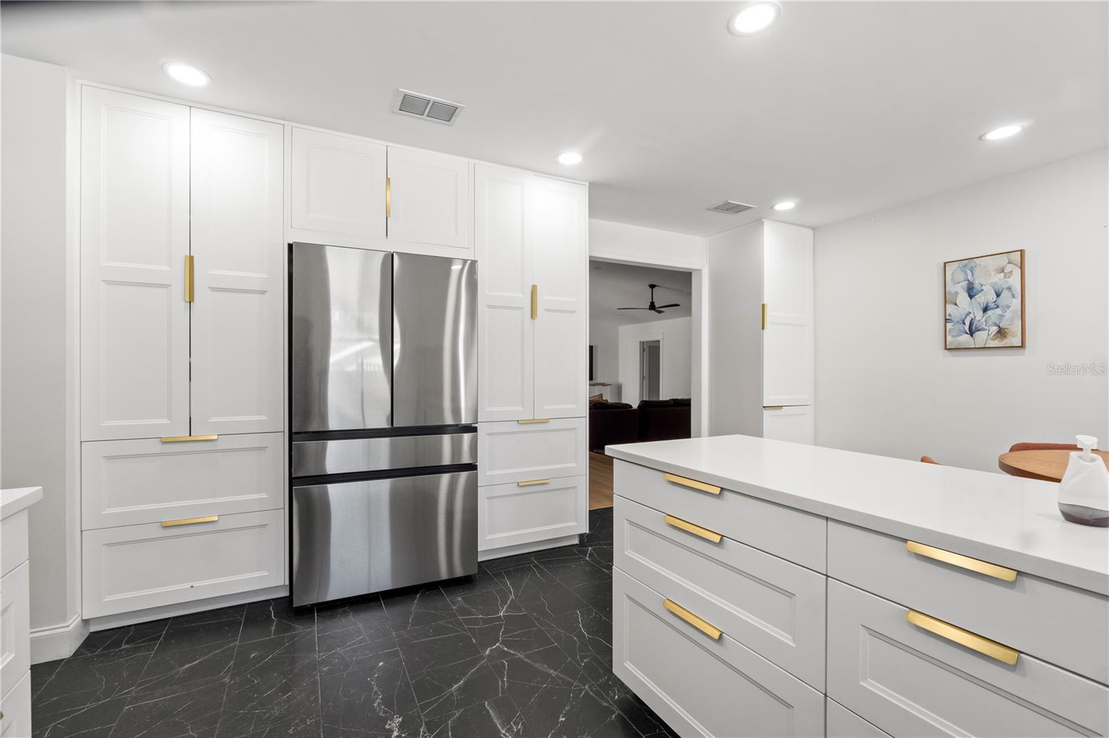 565 SANDY HOOK RD — photo 15