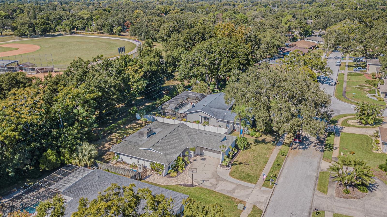 565 SANDY HOOK RD — photo 4