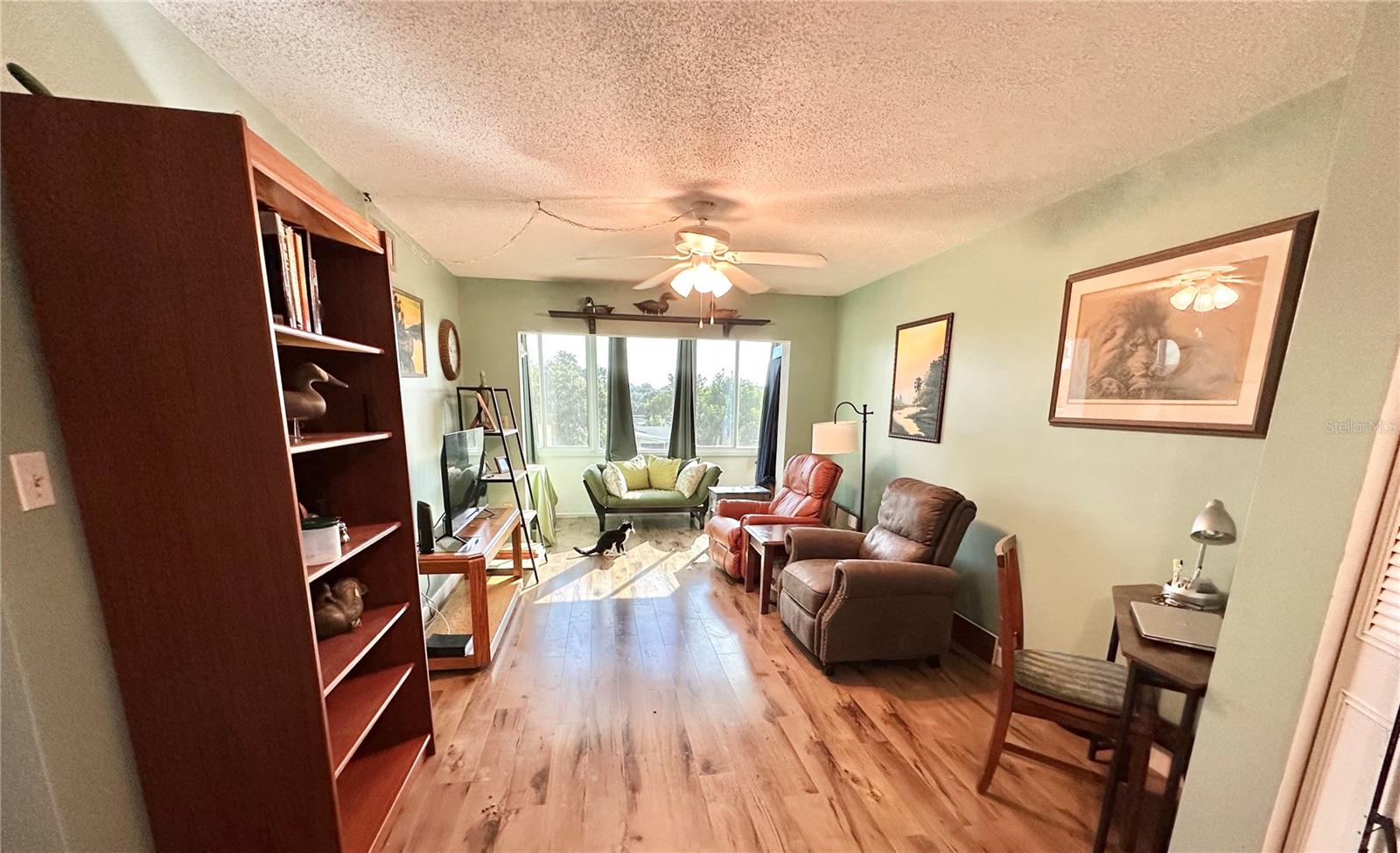100 WAVERLY WAY #302 — photo 18