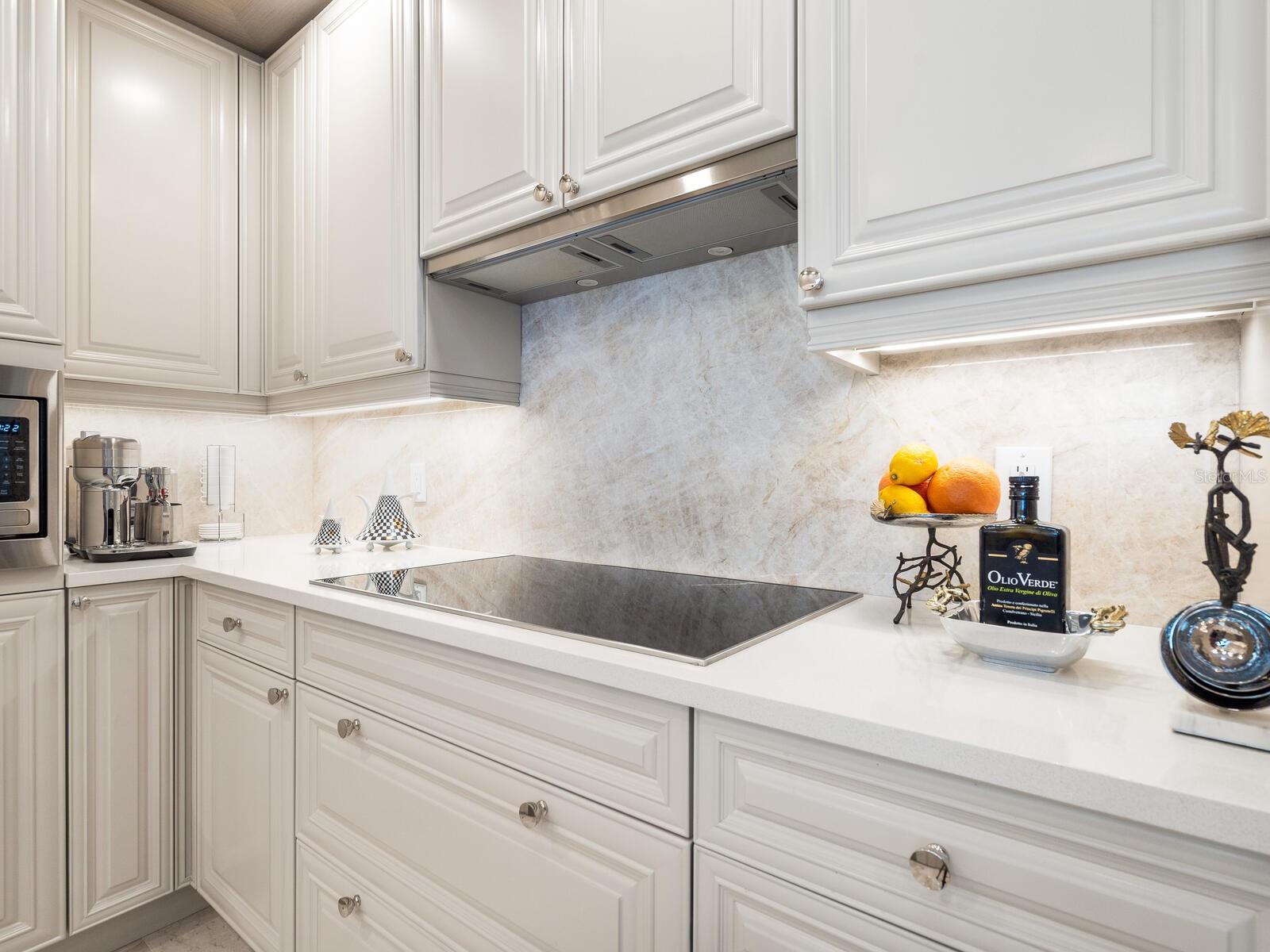 35 WATERGATE DR #906 — photo 12