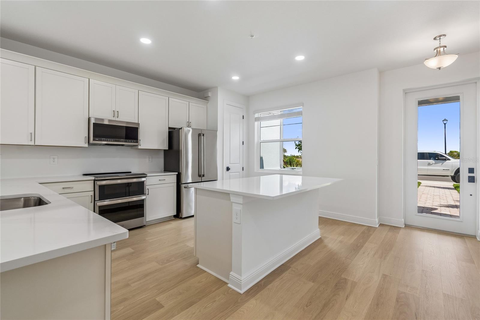 17736 BROADLEAF LOOP — photo 4