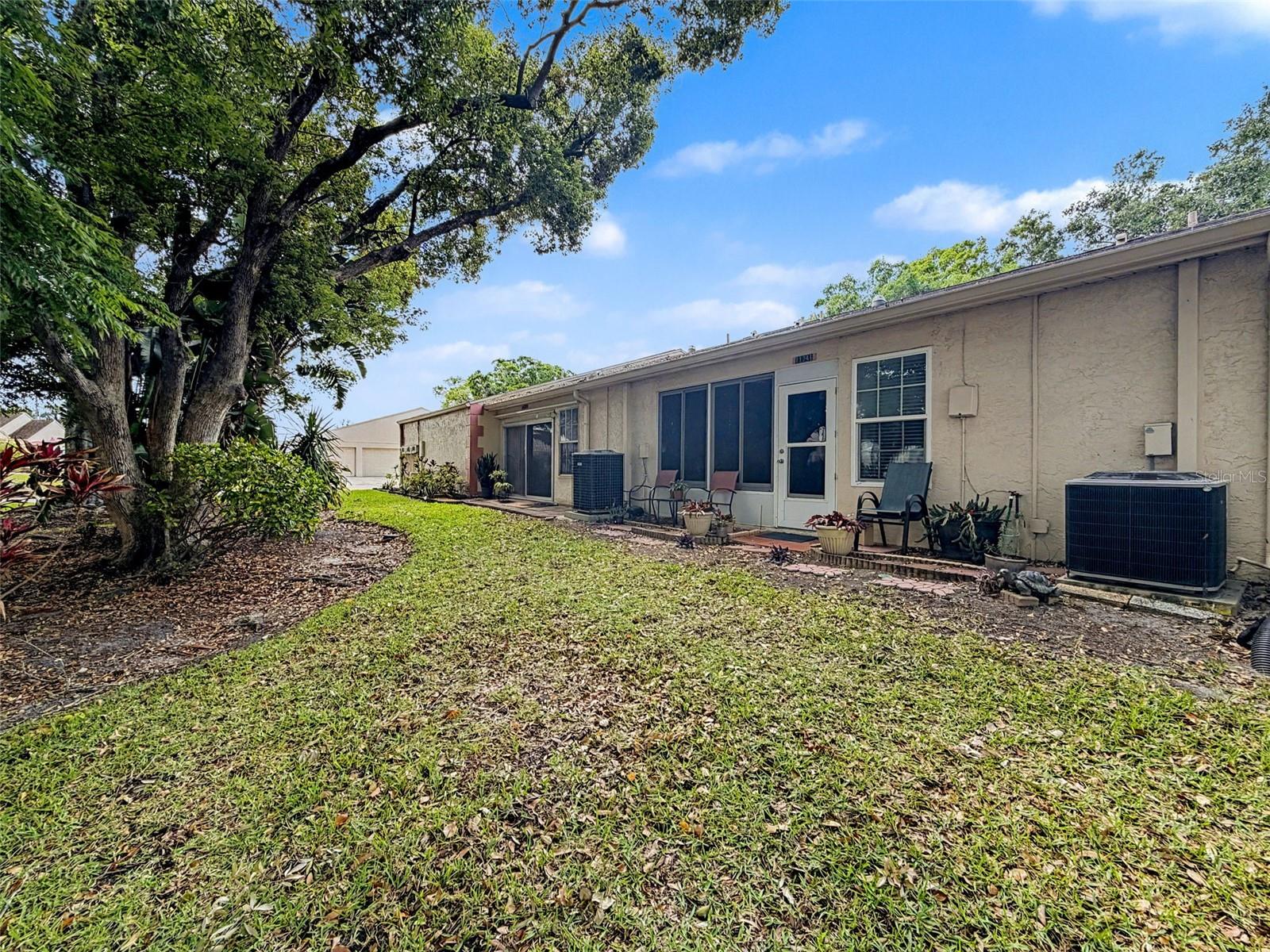 11241 VERSAILLES LN #0 — photo 33