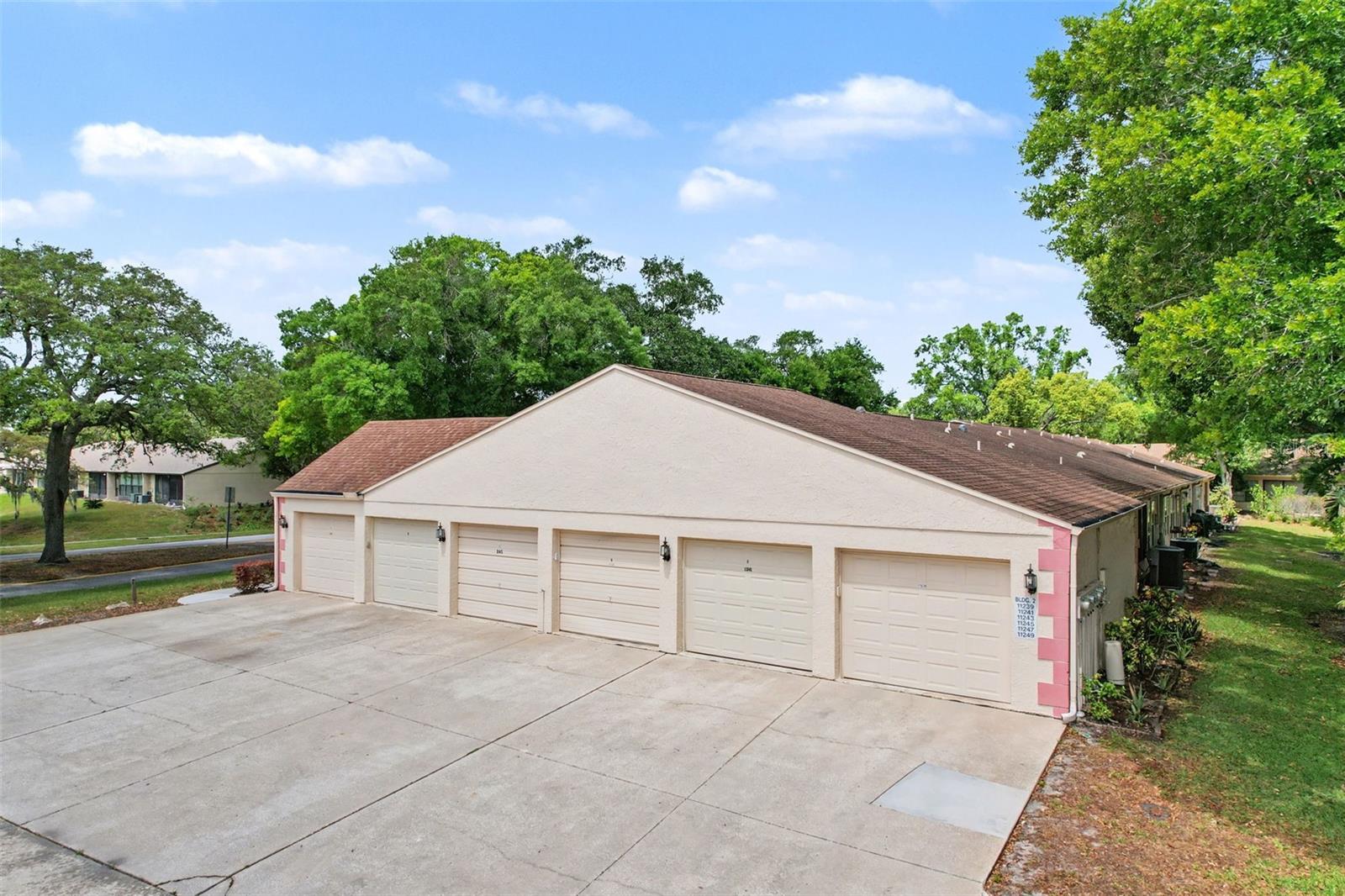 11241 VERSAILLES LN #0 — photo 36
