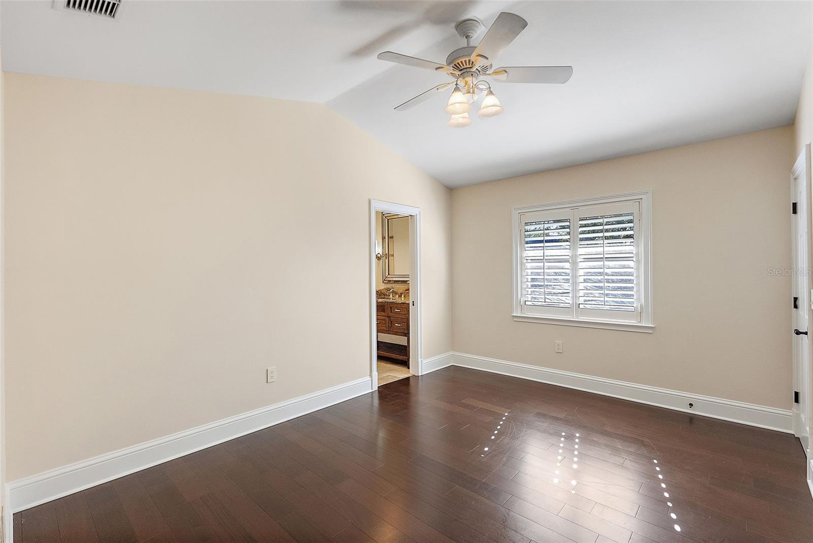 2371 LANDINGS CIR — photo 52