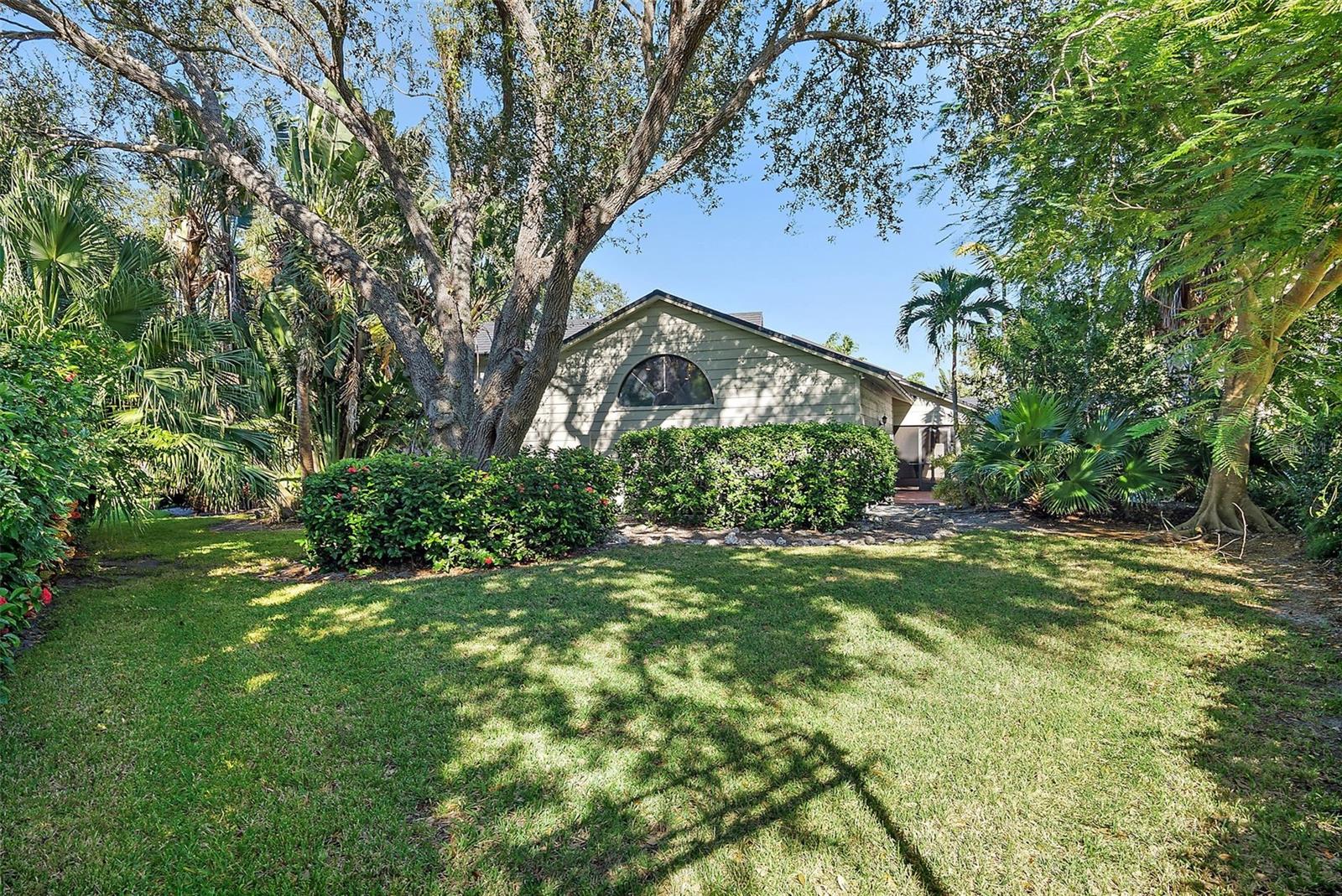 2371 LANDINGS CIR — photo 71