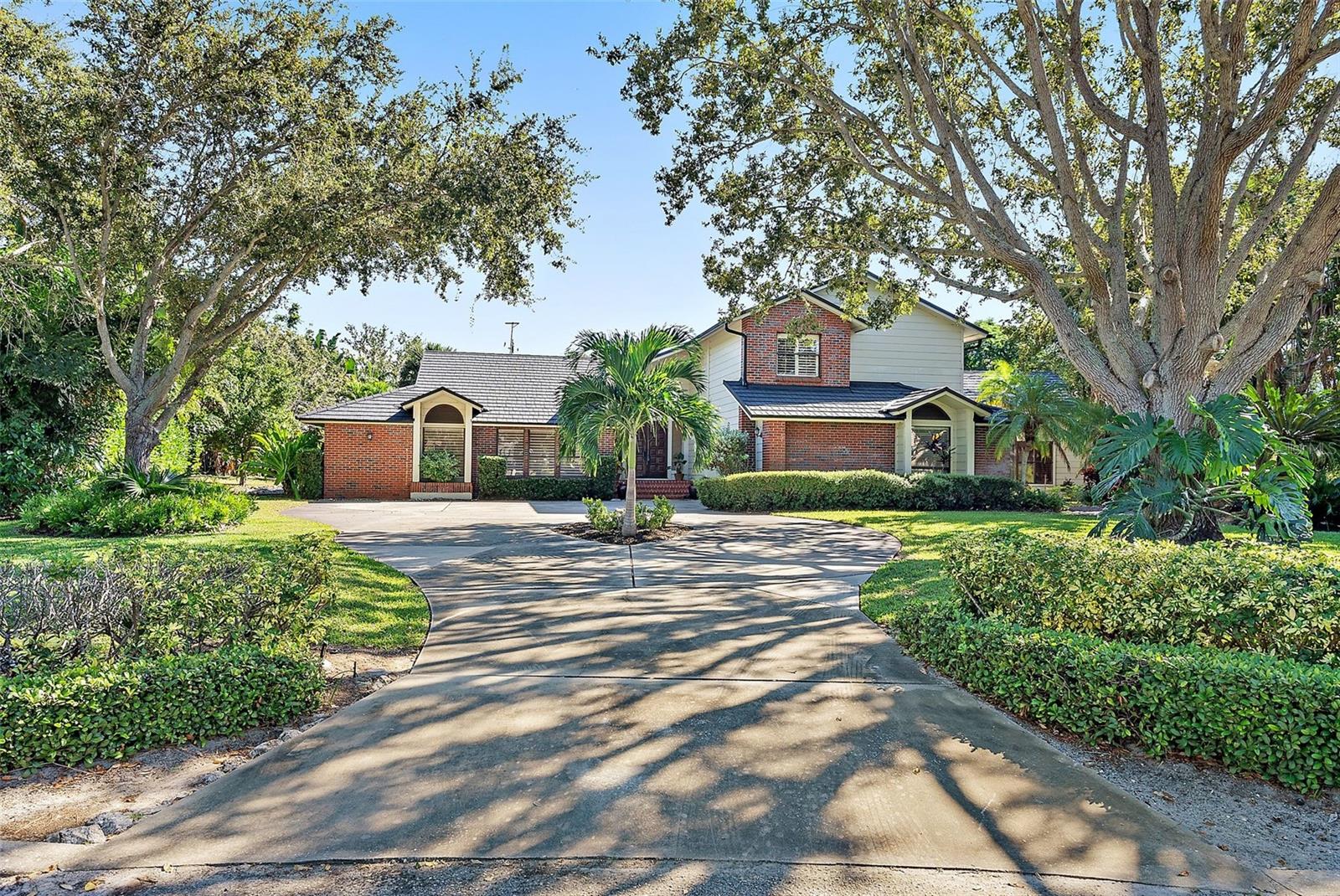 2371 LANDINGS CIR — photo 2