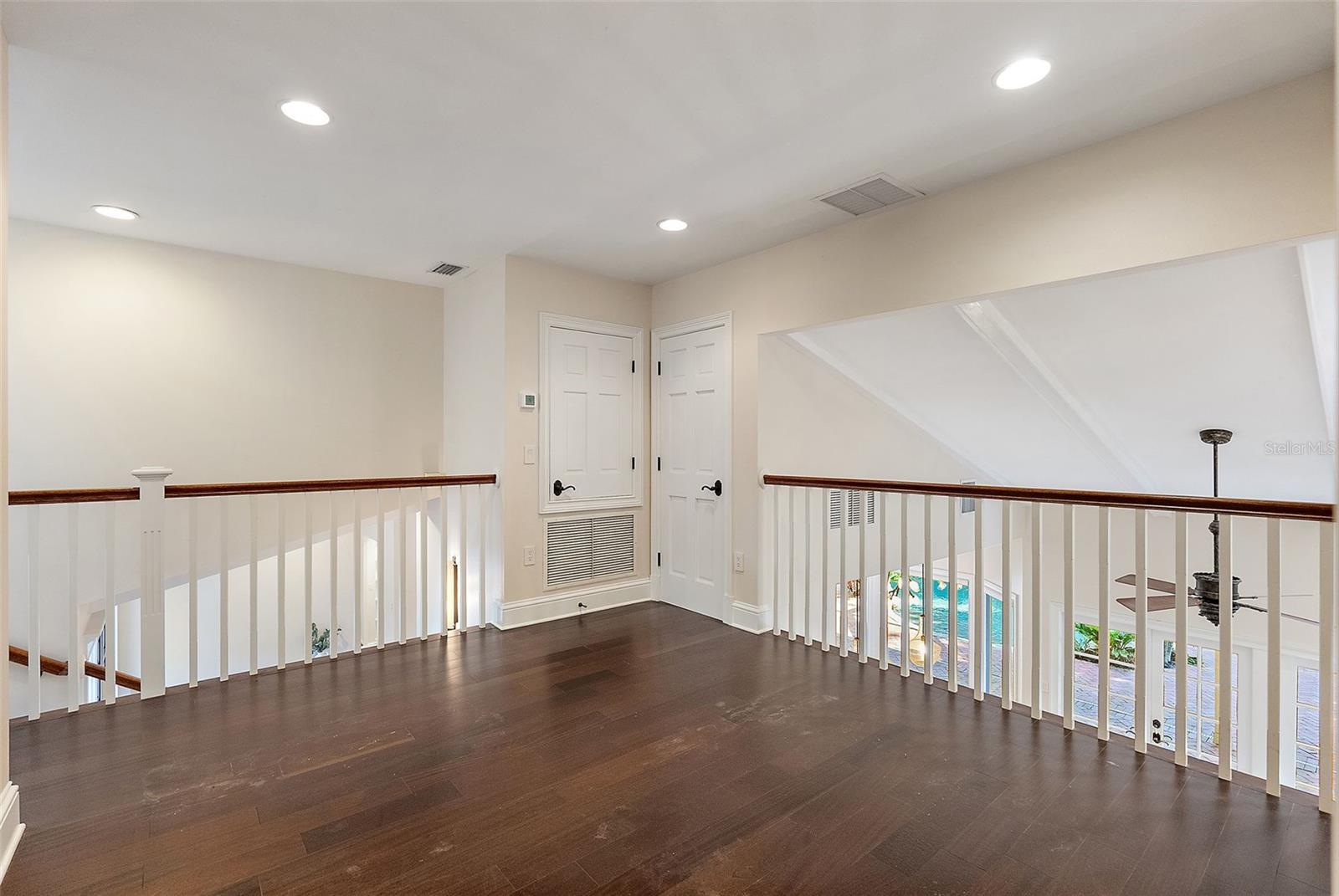 2371 LANDINGS CIR — photo 45