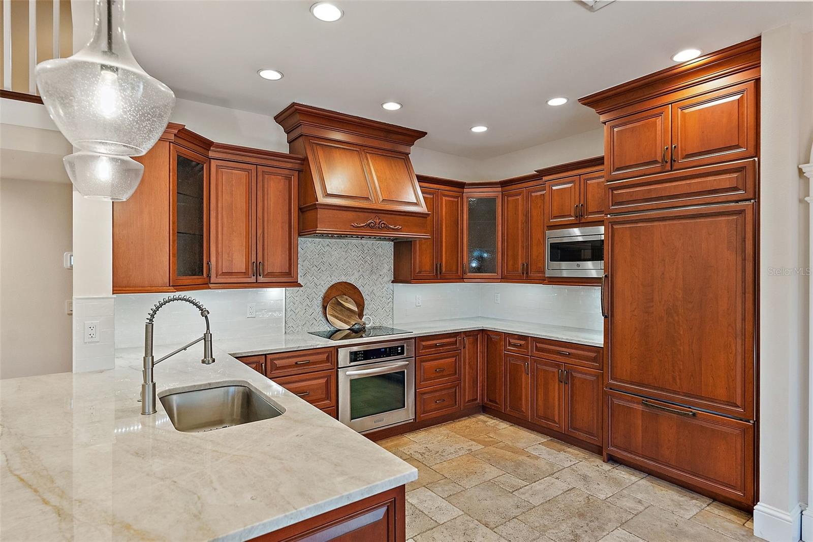 2371 LANDINGS CIR — photo 13
