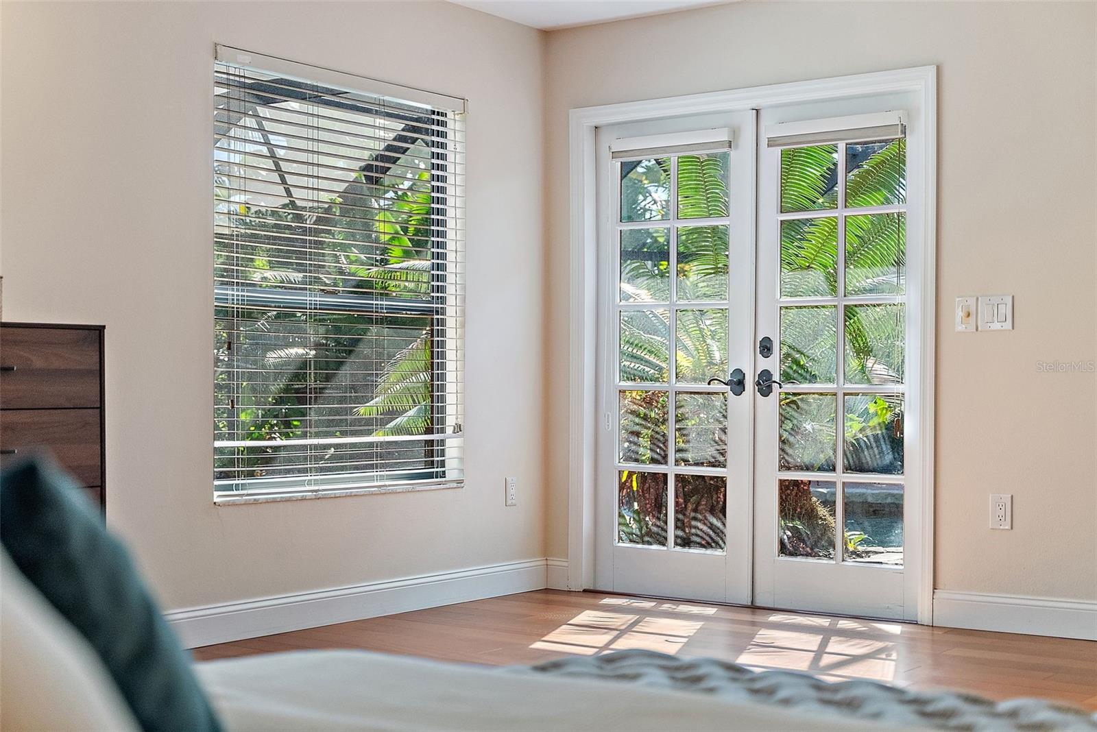 2371 LANDINGS CIR — photo 30
