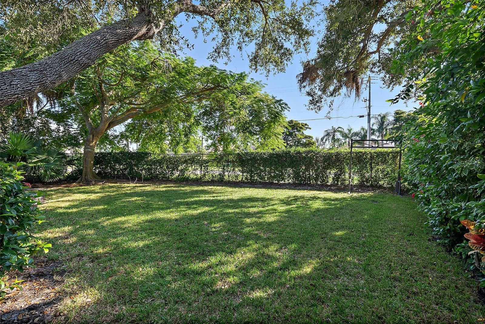 2371 LANDINGS CIR — photo 70