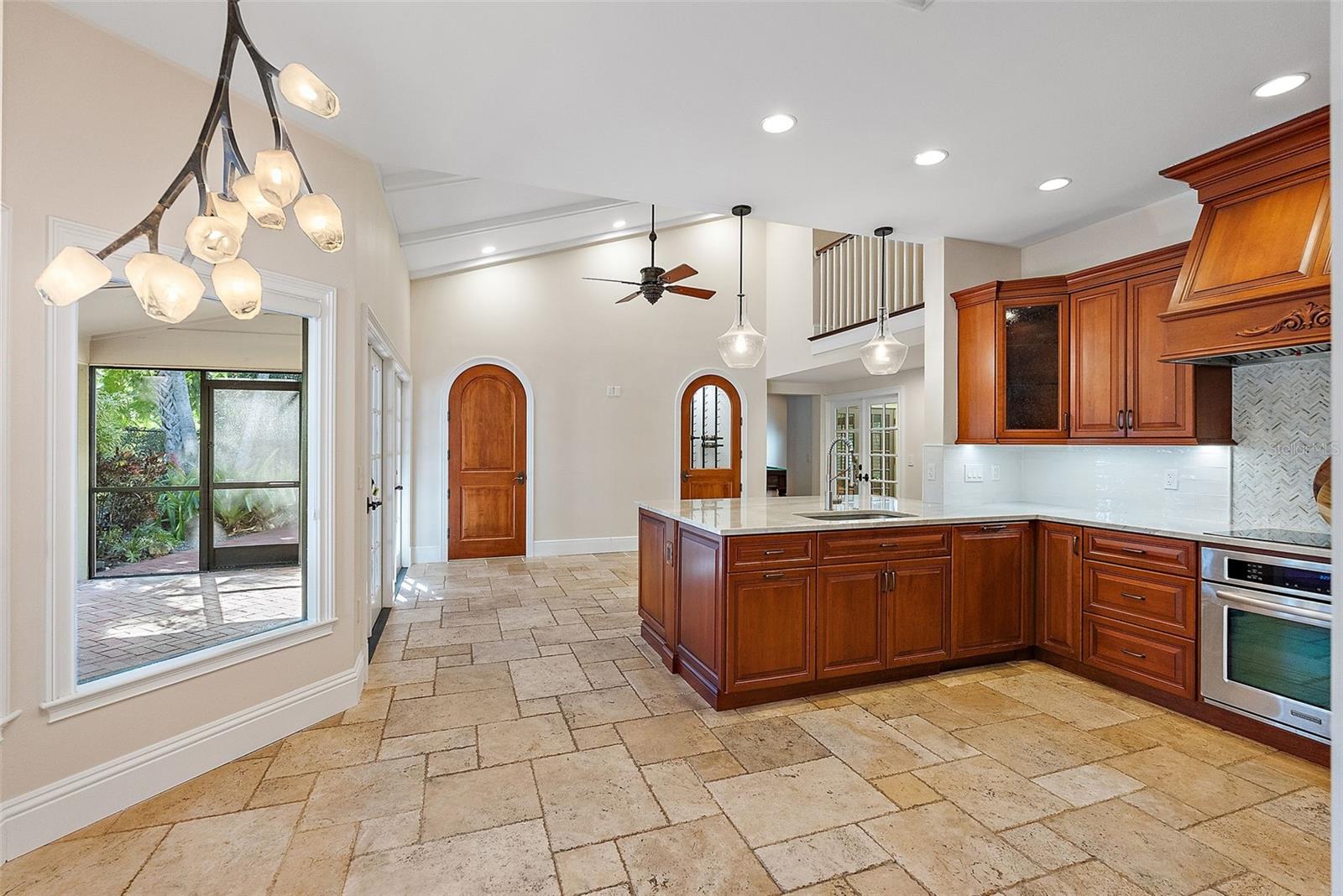 2371 LANDINGS CIR — photo 11