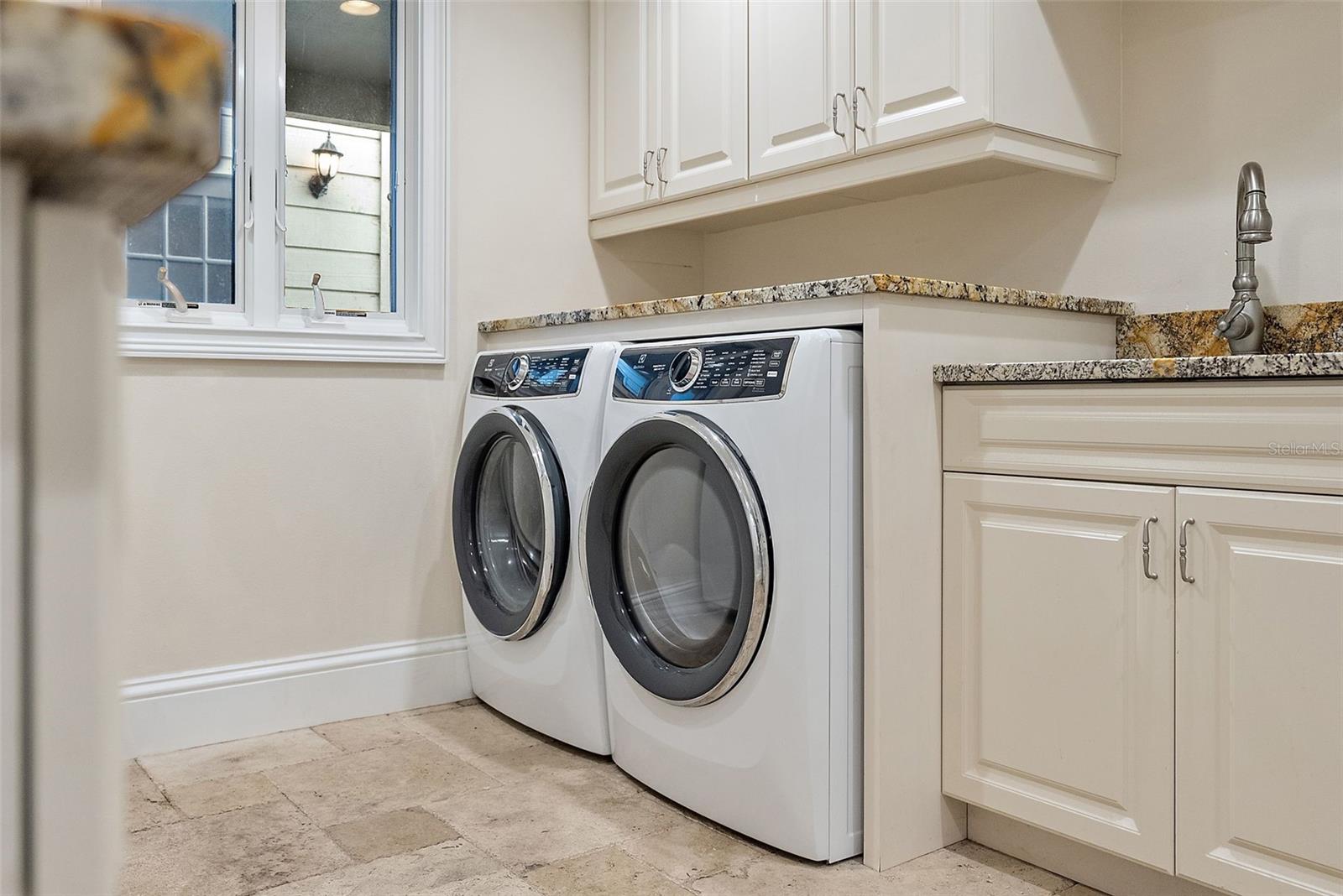 2371 LANDINGS CIR — photo 57