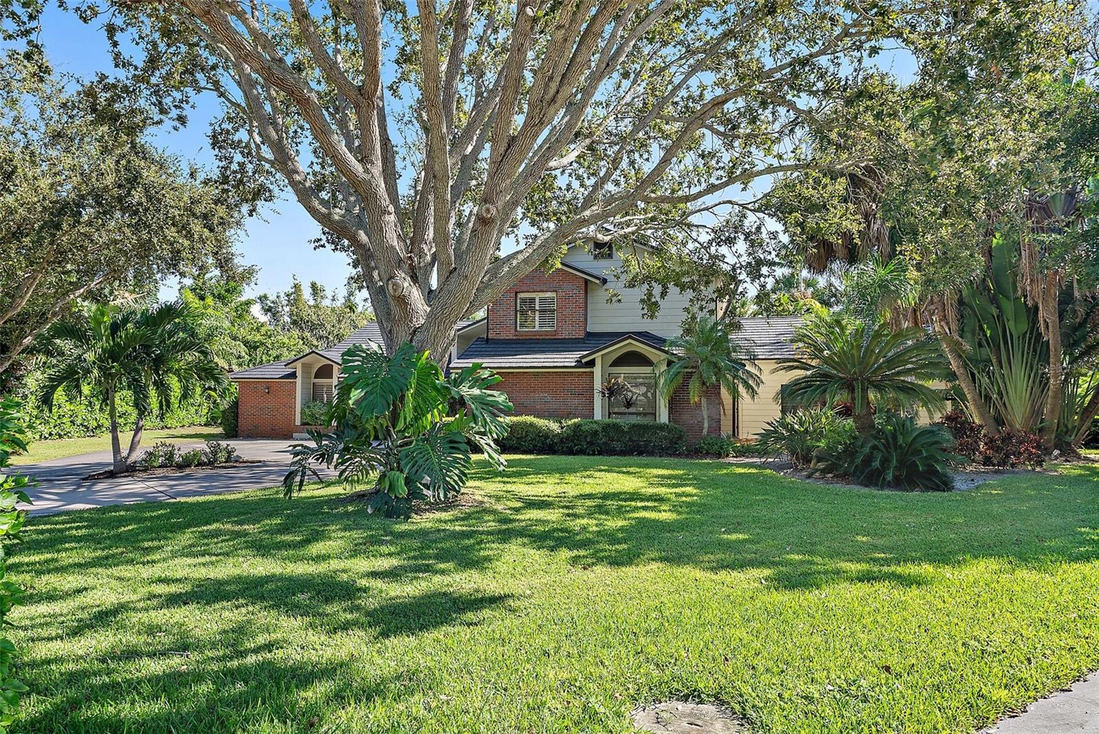 2371 LANDINGS CIR — photo 4