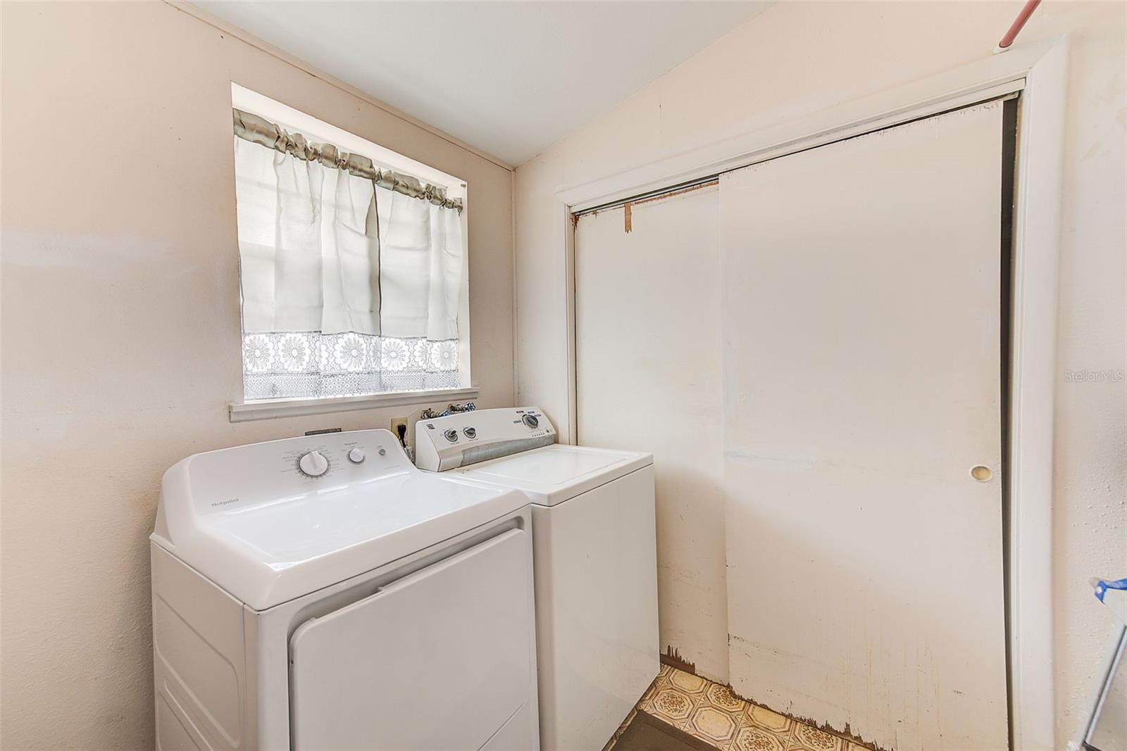 632 CROSS ST — photo 23