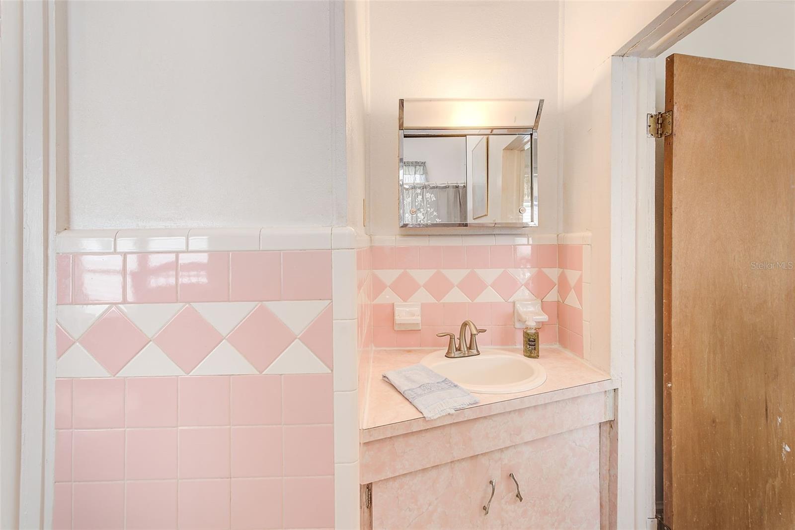 632 CROSS ST — photo 19