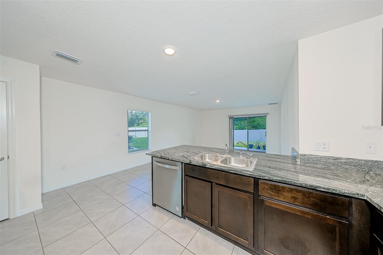 12136 LILY MAGNOLIA LN — photo 9